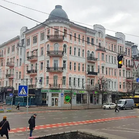 여관 Maison Blanche Center
